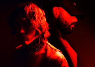News-Titelbild - In "Fallout" kann Masked Wolf mit Bring Me The Horizon seine dunkle Seite ausleben