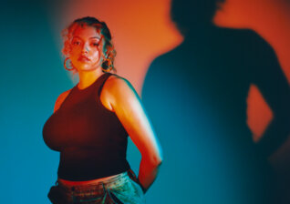 News-Titelbild - Mahalia kündigt neues Album "IRL" an