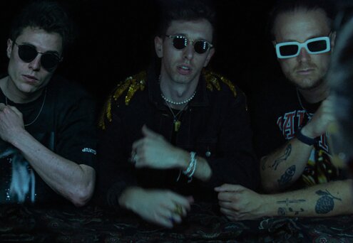 News-Titelbild - "For us it’s a very special one": Paradigm veröffentlichen neue Single "Mr. Brightside"
