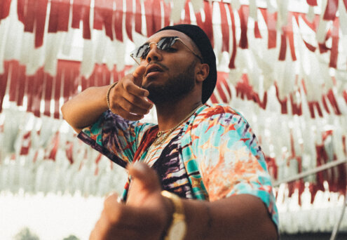 News-Titelbild - OLÀ veröffentlicht seine Warner-Debütsingle "Lagos Bay"