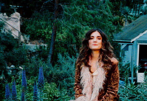 News-Titelbild - Zusammen mit Bon Iver: Ilsey Neil haucht Neil Youngs Klassiker "Heart of Gold" neues Leben ein