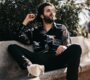 News-Titelbild - Musikalische Hommage an eine Kollegin: Salvador Sobral veröffentlicht neue Single "de la mano de tu voz"
