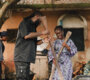 News-Titelbild - Burna Boy packt in einem Dorf mit an – im Video zum Song "Common Person"