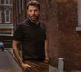 News-Titelbild - Eine Performance wie ein Gospelgottesdienst: Brett Eldredge mit "Holy Water" bei Jimmy Fallon