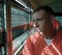 News-Titelbild - Aus dem Gefängnis zurück ins Leben: Im Video zu "Go Easy" verarbeitet Matt Maeson persönliche Erfahrungen
