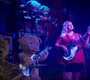 News-Titelbild - Weil der Lover sie sitzen lässt, gründet Shannon Shaw kurzerhand eine Band mit lebenden Teddybären