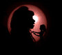 News-Titelbild - Im Video zu "Banshee" verwandelt sich Santigold in eine tanzende Schattenspielfigur